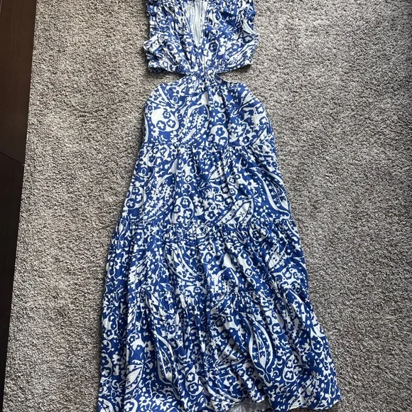 ME+EM Blue and White Patterned Maxi Dress - Picture 3 of 4